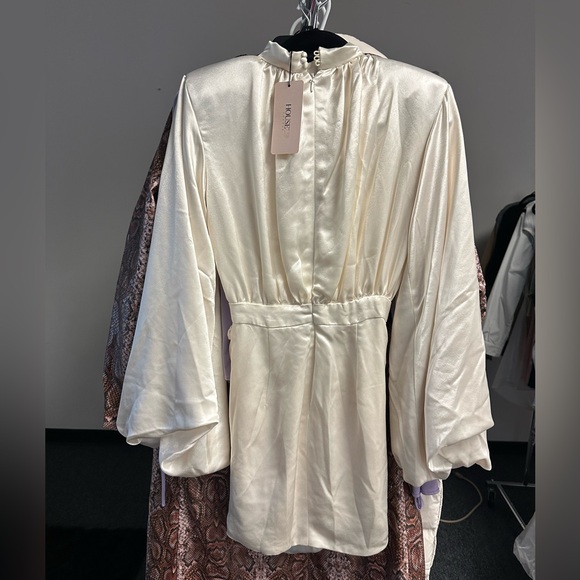 House of cb Khristen ivory satin blouson dress - Picture 6 of 6